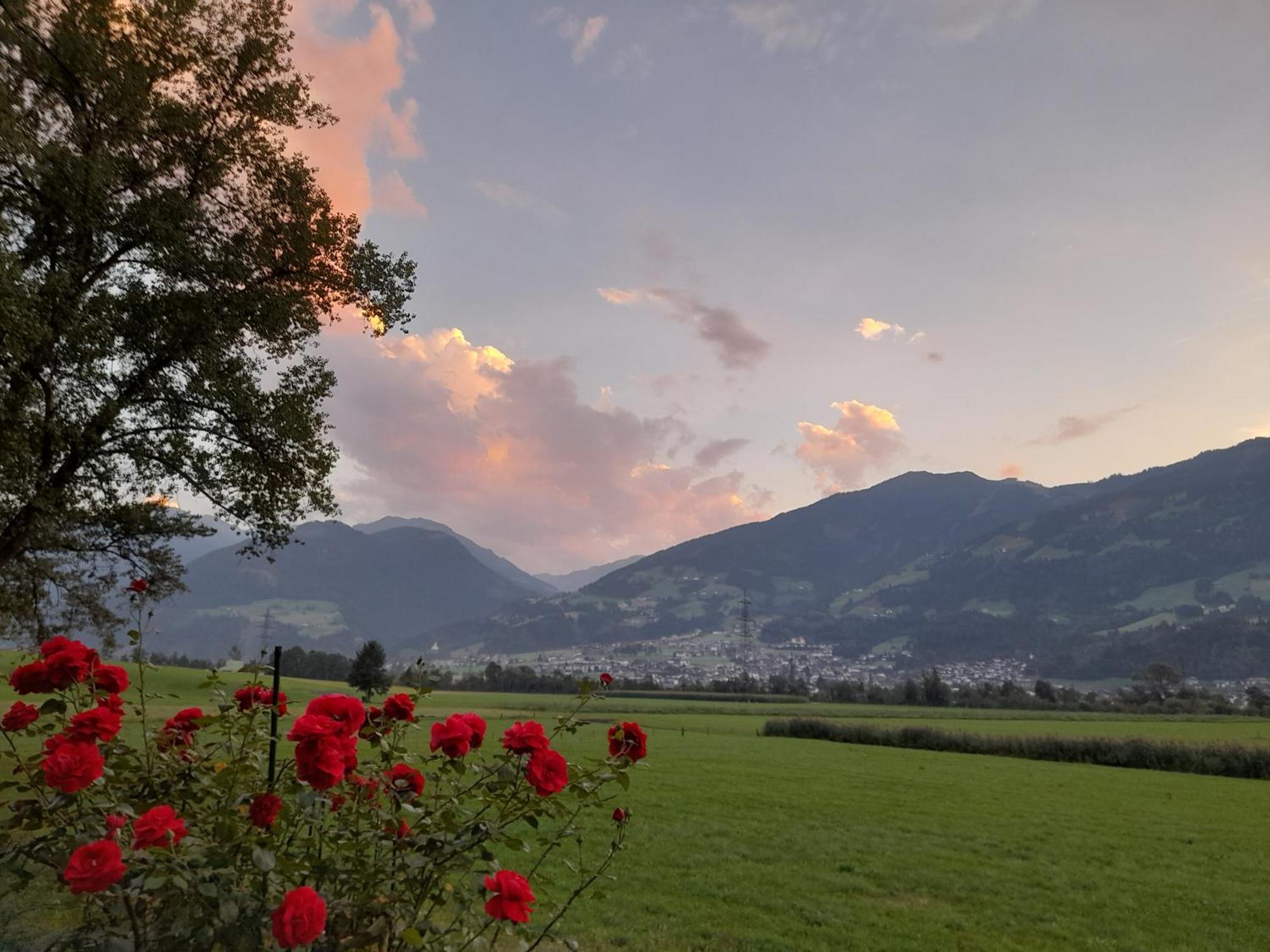 Ferienwohnung Rose Hart im Zillertal Buitenkant foto